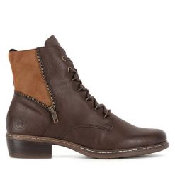 Botki Rieker. Brązowe botki damskie Rieker, bez obcasa, na płaskiej podeszwie, bez zapięcia. Za 272.99 zł.