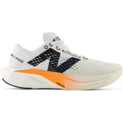 Buty męskie New Balance FuelCell SuperComp Pacer v2 MFCRRCH2 – białe. Białe buty sportowe męskie New Balance, z gumy, bez zapięcia, do biegania. Za 599.99 zł.