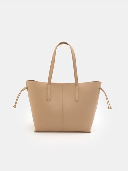 Duża torba shopper - beżowy. Brązowe torebki shopper damskie Sinsay, bez wzorów, duże, bez dodatków. Za 59.99 zł.