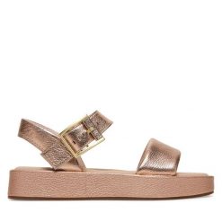 Sandały Clarks. Żółte sandały damskie Clarks, bez wzorów, bez obcasa, na płaskiej podeszwie, bez zapięcia. Za 289.99 zł.