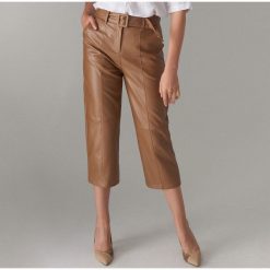 Spodnie culotte z imitacji skóry - Brązowy. Brązowe spodnie materiałowe damskie Mohito, bez wzorów, ze skóry. Za 139.99 zł.