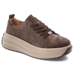 Sneakersy damskie Filippo o sznurowanym fasonie z dekoracyjnymi przeszyciami i wysoką profilowaną podeszwą ciemnobrązowe, DP8339/26 D BR. Brązowe półbuty damskie Filippo, bez wzorów, z jeansu, casualowe, bez obcasa, na platformie, bez zapięcia. Za 219.00 zł.