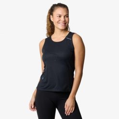 Koszulka na ramiączkach trening damska Swedemount Ultra Light Tanktop. Czarne koszulki sportowe damskie SWEDEMOUNT, bez wzorów, z syntetyku, bez kołnierzyka, bez ramiączek, do biegania. Za 99.99 zł.