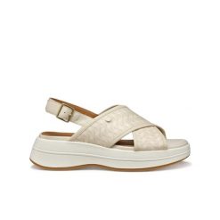 Sandały damskie Geox Spherica Ecub-3 S B. Brązowe sandały damskie Geox, bez wzorów, bez obcasa, bez zapięcia. W wyprzedaży za 439.20 zł.