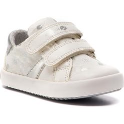 Trampki GEOX - B Gisli G. A B921MA 0SBHH C0007 M White/Silver. Trampki i tenisówki dziewczęce marki Geox. W wyprzedaży za 149.00 zł.