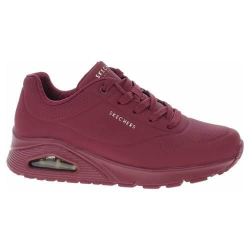 Buty do chodzenia damskie Skechers Uno Stand On Air Plum. Czerwone obuwie sportowe damskie Skechers, bez wzorów, z materiału, trekkingowe, Skechers Sport. Za 379.99 zł.