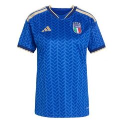 Koszulka Italy 26 Home. Niebieskie t-shirty damskie Adidas, bez wzorów, sportowe, bez kołnierzyka. Za 439.00 zł.
