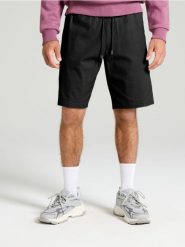 Szorty jogger - czarny. Czarne szorty męskie Sinsay, m, bez wzorów. W wyprzedaży za 29.99 zł.