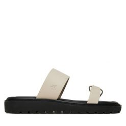 Klapki Calvin Klein Jeans. Klapki damskie Calvin Klein Jeans, bez wzorów, z jeansu, bez obcasa. Za 309.99 zł.