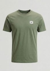 MĘSKA KOSZULKA LEE WOVEN LABEL TEE MERCANTILE GREEN 112376538. Zielone t-shirty męskie Lee, m, bez wzorów, bez kołnierzyka. Za 79.99 zł.