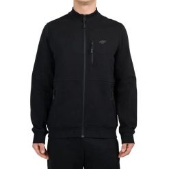 Bluza męska 4F z wysokim kołnierzem. Czarne bluzy męskie 4f, l, bez wzorów, z bawełny, bez kaptura. Za 144.99 zł.