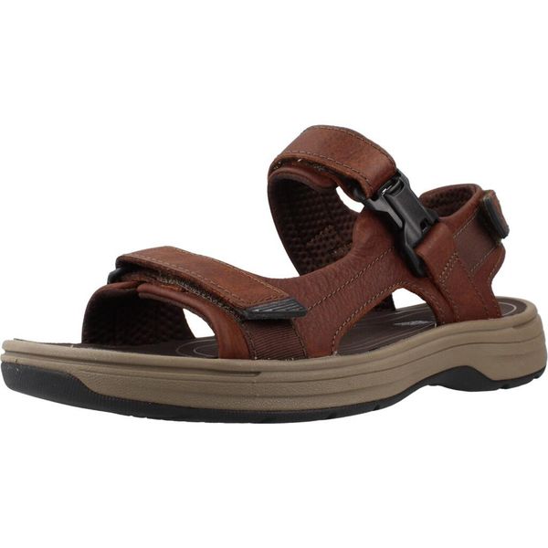 Sandały CLARKS SALTWAY EDGE Brązowy. Brązowe sandały męskie Clarks, ze skóry, bez zapięcia. Za 240.99 zł.