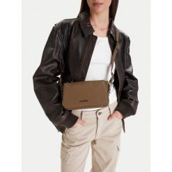 Torebka G-Star Raw. Brązowe torebki do ręki damskie G-Star Raw, bez wzorów, klasyczne, bez dodatków. Za 219.99 zł.