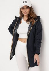 Granatowa Kurtka Wiatrówka o Wydłużonym Fasonie z Kapturem Axerinta. Niebieskie kurtki damskie Born2be, m, bez wzorów, z kapturem. Za 99.99 zł.