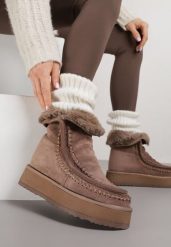 Ciemnobeżowe Śniegowce z Przeszyciami Oliwedea. Brązowe śniegowce i trapery damskie Born2be, z jeansu. Za 159.99 zł.