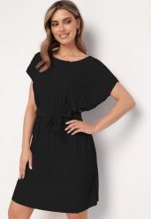 Czarna Plisowana Sukienka z Paskiem w Talii Tiagena. Czarne sukienki damskie Born2be, na imprezę, na lato, s, bez wzorów, eleganckie, bez kołnierzyka, bez ramiączek, mini. Za 54.99 zł.