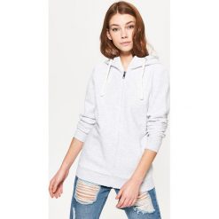 Zapinana bluza z kapturem - Jasny szary. Bluzy damskie marki Cropp. W wyprzedaży za 99.99 zł.