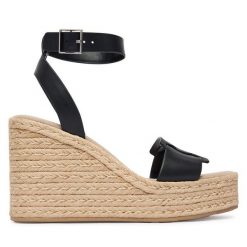 Espadryle Calvin Klein. Czarne sandały damskie Calvin Klein, bez wzorów, bez obcasa, bez zapięcia. Za 569.99 zł.