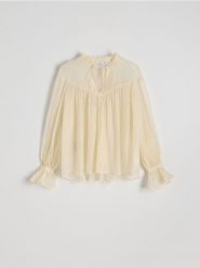 Bluzka z efektem marszczenia - kremowy. Białe bluzki damskie Reserved, l, bez wzorów, z lyocellu, bez kołnierzyka, bez ramiączek. W wyprzedaży za 69.99 zł.