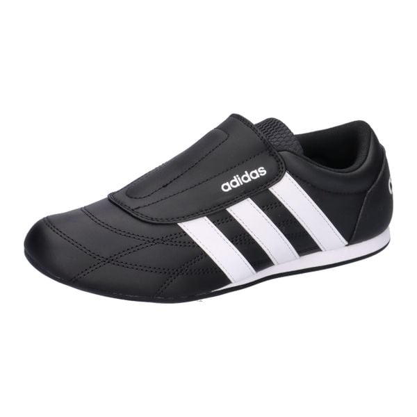 Kobiece trampki adidas Tekwen. Czarne trampki i tenisówki damskie Adidas, bez wzorów, z gumy, eleganckie, bez zapięcia. Za 205.99 zł.
