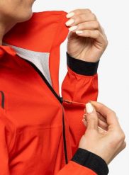 Kurtka z membraną damska Salewa Pedroc PTX 2,5L Light Jacket. Czerwone kurtki damskie Salewa, l, bez wzorów, z materiału, bez kaptura. Za 766.15 zł.