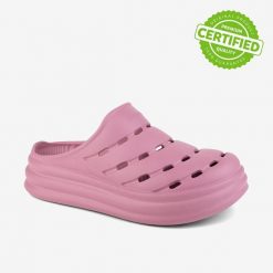Damskie klapki typu clogs Coqui. Czerwone klapki damskie Coqui, bez wzorów, z materiału, bez obcasa, na obcasie. Za 129.99 zł.