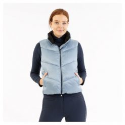 Damska kurtka puchowa BR Equitation Janneke. Niebieskie kurtki damskie BR, bez wzorów, z puchu, bez kaptura. Za 379.50 zł.