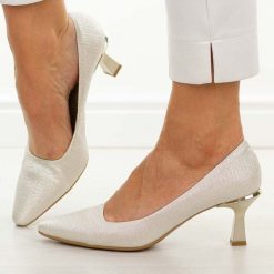 Złote mar. Polskie szpilki damskie Suzana 6030. Żółte szpilki damskie Suzana, bez wzorów, ze skóry, bez obcasa, bez zapięcia. Za 249.00 zł.