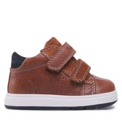 Sneakersy Geox. Brązowe trampki i tenisówki chłopięce Geox, bez wzorów, bez zapięcia. Za 189.99 zł.