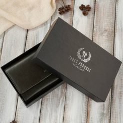 Portfel damski skórzany duży ciemnozielony z ochroną RFID klasyczny Paolo Peruzzi AL-07-GB. Zielone portfele damskie Paolo Peruzzi, bez wzorów, ze skóry. Za 99.00 zł.