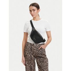 Nerka Just Cavalli. Czarne saszetki męskie Just Cavalli, młodzieżowe, małe. Za 589.99 zł.