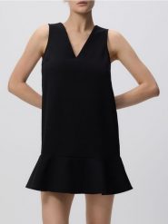 Sukienka mini z falbaną - czarny. Czarne sukienki damskie Reserved, l, bez wzorów, z tkaniny, bez kołnierzyka, bez ramiączek, mini. W wyprzedaży za 49.99 zł.