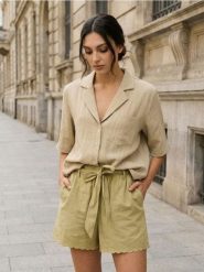 Bawełniane szorty high waist z haftem - zielony. Zielone szorty damskie Sinsay, l, bez wzorów, z bawełny, z podwyższonym stanem. Za 39.99 zł.