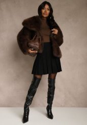 Czarna Spódnica High Waist z Wiskozą Zdobiona Plisami Coroxera. Czarne spódnice damskie Renee, m, z aplikacjami, z wiskozy, eleganckie, z podwyższonym stanem, mini. Za 89.99 zł.