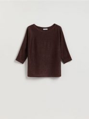 Sweter z metalizowaną nitką - brązowy. Brązowe swetry damskie Reserved, l, bez wzorów, z wiskozy, bez kołnierzyka, bez ramiączek, bez kaptura. Za 99.99 zł.