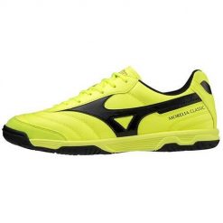 Buty piłkarskie męskie Mizuno Morelia Sala Classic IN. Żółte buty sportowe męskie Mizuno, z materiału, bez zapięcia, do piłki nożnej. W wyprzedaży za 418.60 zł.