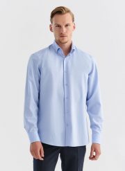 PAKO LORENTE – Gładka elegancka błękitna koszula męska. Niebieskie koszule męskie Pako Lorente, m, bez wzorów, z bawełny, eleganckie, bez kołnierzyka, bez ramiączek. Za 299.99 zł.