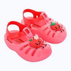 Sandały dziecięce Ipanema Summer XIV Baby. Czerwone sandały dziewczęce Ipanema, z gumy, bez zapięcia. Za 69.99 zł.