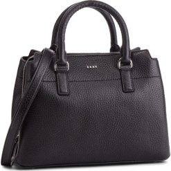 Torebka DKNY - Bellah-Md Satchel-De R83D5686 Black/Silver BSV. Torebki do ręki damskie marki DKNY. W wyprzedaży za 899.00 zł.
