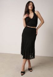 Czarny Koronkowy Komplet Top Wiązany na Szyi i Spódnica Corinatea. Czarne spódnice damskie Born2be, l, bez wzorów, z jeansu, dopasowane. Za 189.99 zł.