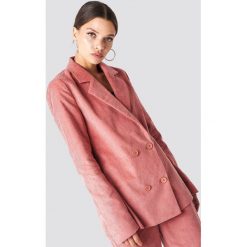 NA-KD Classic Sztruksowa marynarka dwurzędowa - Pink. Żakiety damskie marki NA-KD Classic. Za 161.95 zł.