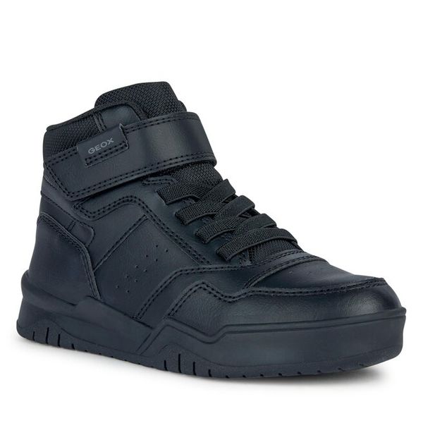 Sneakersy Geox. Czarne półbuty chłopięce Geox, bez wzorów, bez zapięcia. Za 233.99 zł.