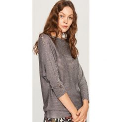 Sweter z błyszczącą nitką - Szary. Szare swetry damskie Reserved. Za 79.99 zł.