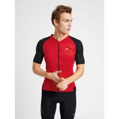 Dżersej z pełnym zamkiem błyskawicznym Newline Core. Czerwone buty sportowe męskie Newline, z dżerseju, bez zapięcia, rowerowe. Za 284.00 zł.