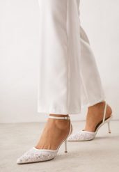 Białe Eleganckie Szpilki Siateczkowe z Cekinami i Koralikami Neamer. Białe szpilki damskie Born2be, z aplikacjami, z satyny, bez obcasa, bez zapięcia. Za 119.99 zł.