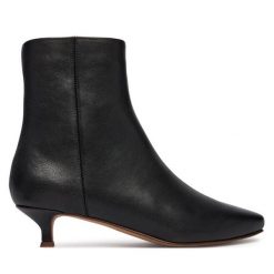 Botki Balagan. Czarne botki damskie BALAGAN, bez obcasa, na szpilce, bez zapięcia. Za 769.99 zł.