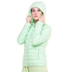 Kurtka z kaptur na co dzień na siłownię. Niebieskie kurtki damskie LEONE 1947 APPAREL, bez wzorów, z poliesteru, bez kaptura. Za 246.29 zł.