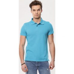 Niebieska Koszulka Strong Minded. Koszulki polo męskie marki Born2be. Za 49.99 zł.