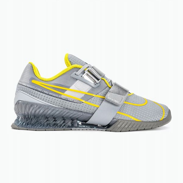 Nike Romaleos 4 CD3463-002 Srebrne 42,5. Szare buty sportowe męskie Nike, bez zapięcia. Za 640.99 zł.