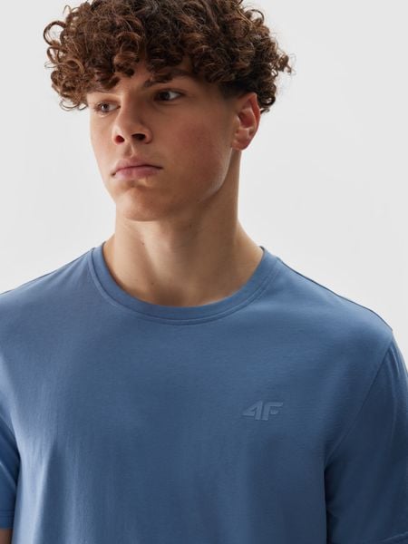 4F T-shirt regular gładki męski - granatowy S. Niebieskie koszulki sportowe męskie 4f, m, bez wzorów, z bawełny, bez kołnierzyka, bez ramiączek. W wyprzedaży za 29.99 zł.